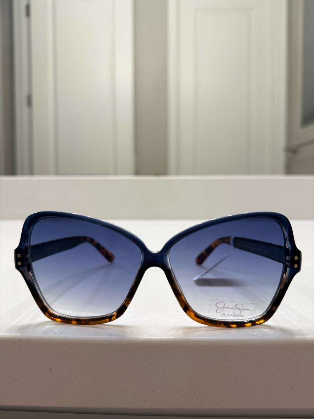 Jessica Simpson BUTTERFLY Gradient Tortoiseshell Sunglasses in DARK BLUE NWT